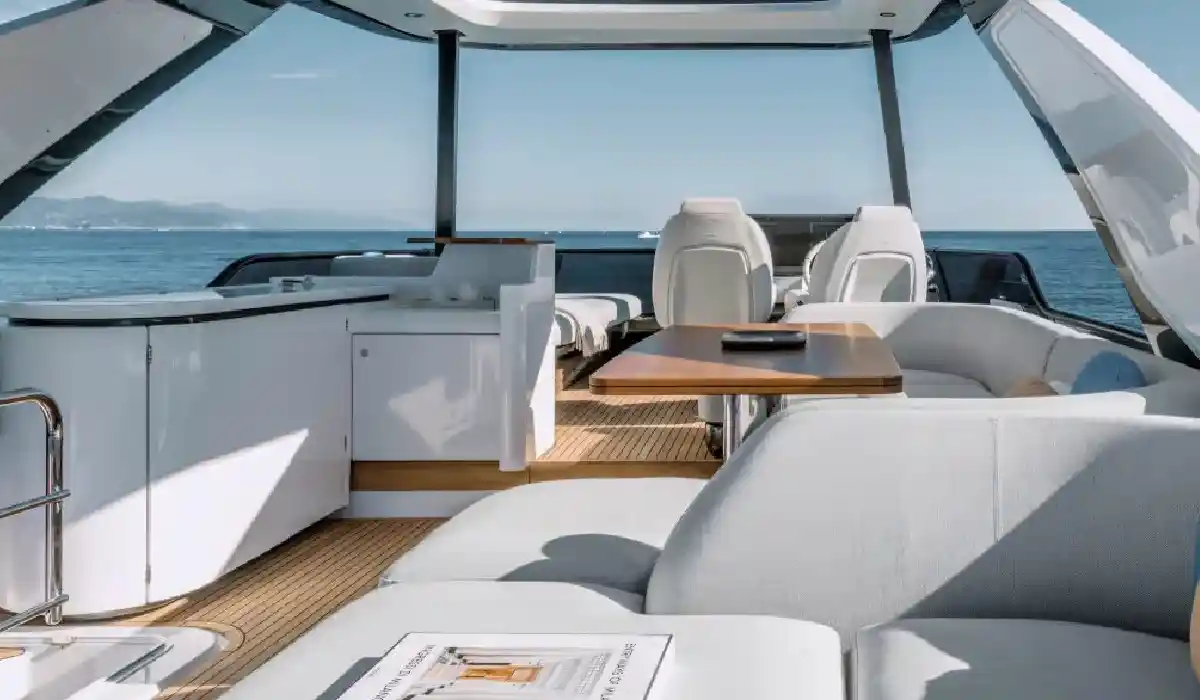 Azimut - Fly 68 - Luxury Yacht Rentals Near me - Used Luxury Yachts Near me - Exclusive Concierge Club.webp